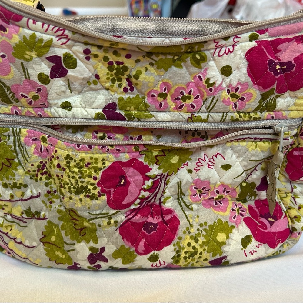 VERA BRADLEY RETIRED PATTERN “MAKE ME BLUSH” HANDBAG - Picture 2 of 7